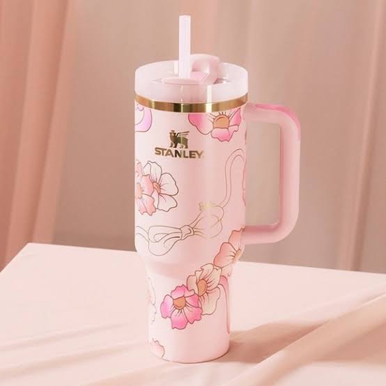 BARBIE X STANLEY DREAM QUENCHER COLLECTION
40 OZ QUENCHERS