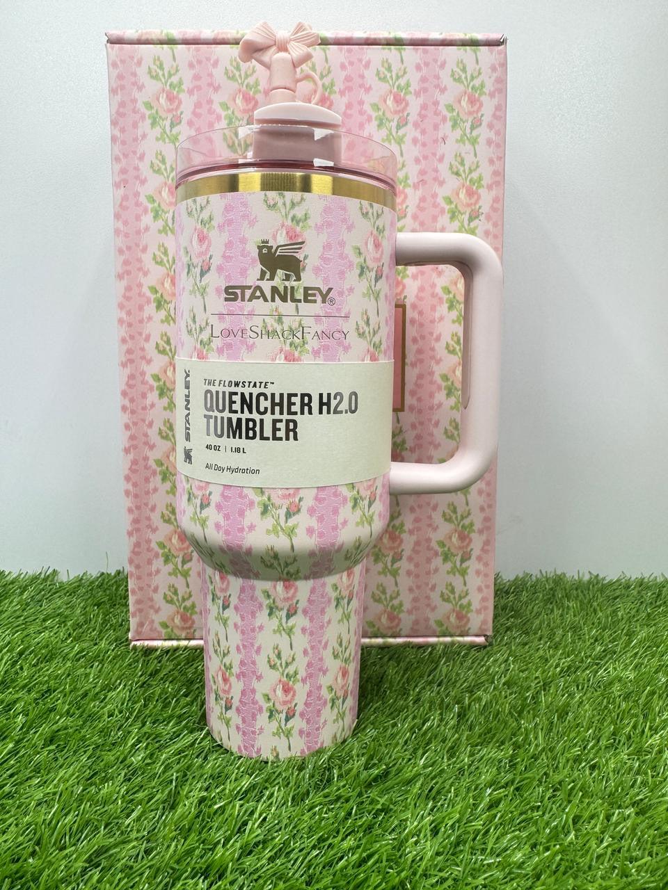 THE STANLEY X LOVESHACKFANCY HOLIDAY QUENCHER | 40 OZ